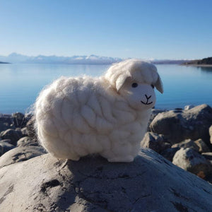 Large Loopy Wool Sheep (white)