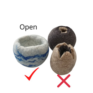 Wool pot plant holder